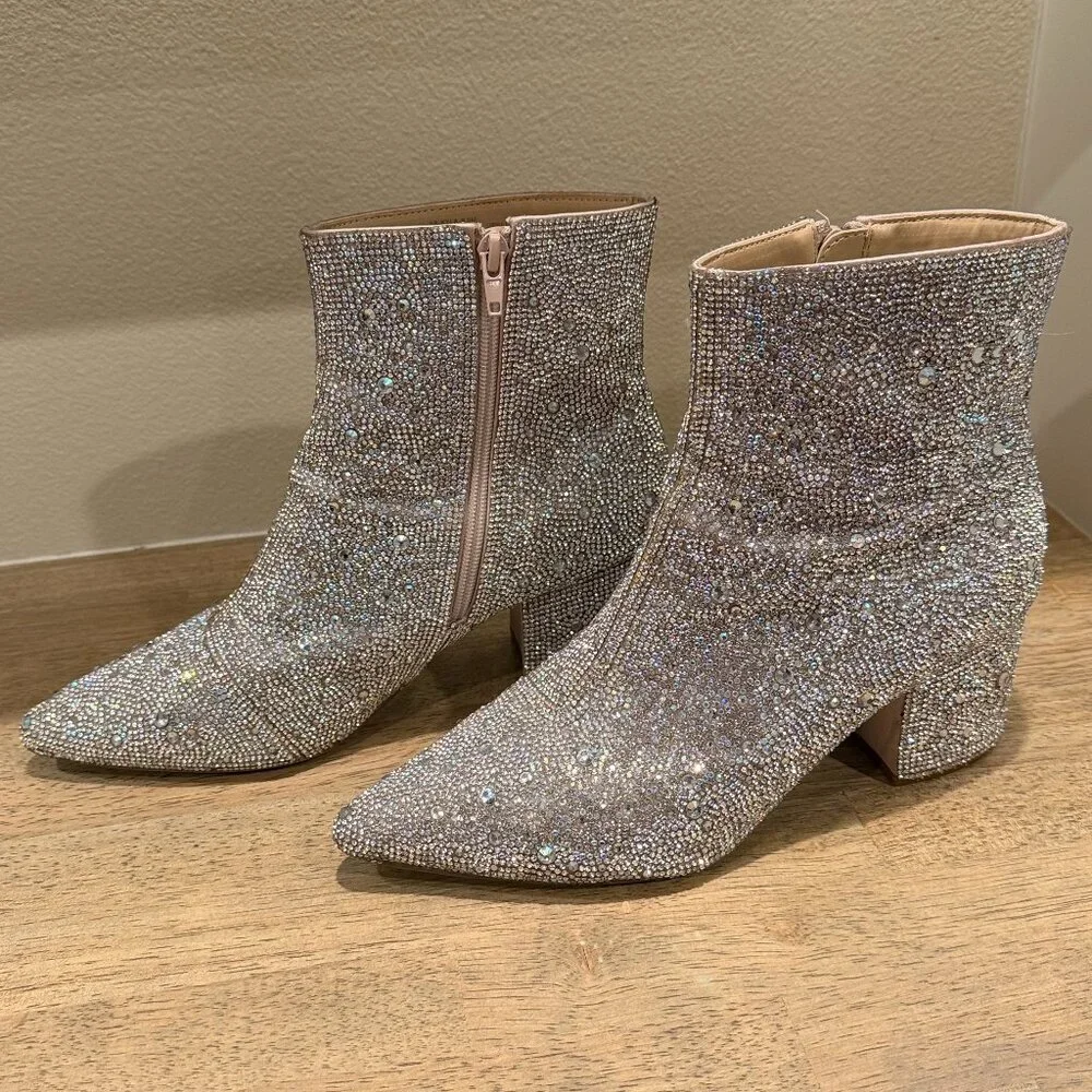 Betsey Johnson Silver Metallic Kyla Ankle Boots Size 9.5 GUC - Picture 2 of 8
